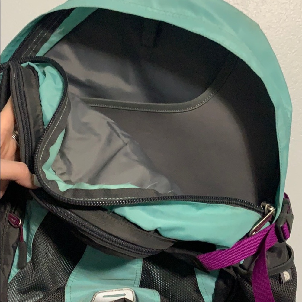 The North Face Recon Backpack - Picture 6 of 6